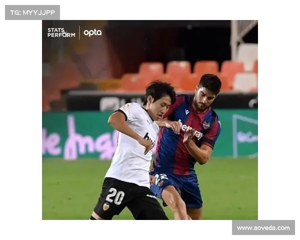 布克职业生涯关键时刻回顾 从新星崛起到领袖之路的转折与突破